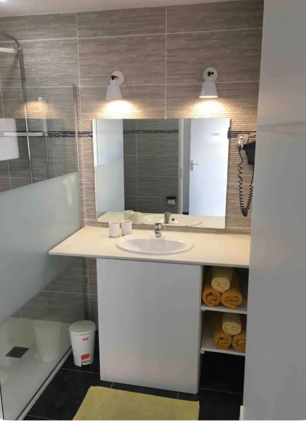 Appartement Spacieux Au Village Du Flamboyant Baie Nettle Esterno foto